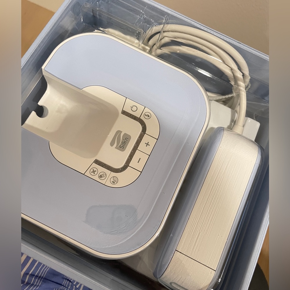 New Silk‘n SensEpil 200k Hair Removal Device- Blue Never Used